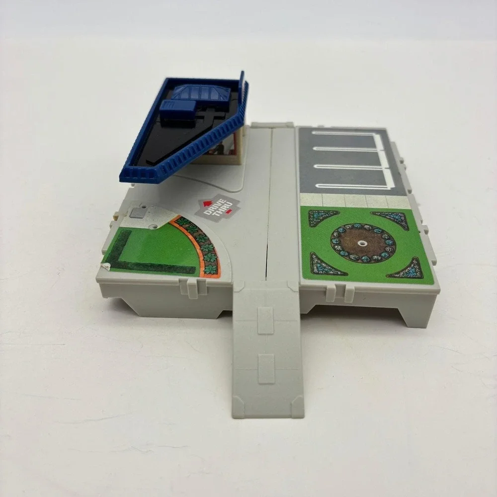 Micro Machines Travel City 1st City Bank Playset Foldable Galoob 1989 INCOMPLETE